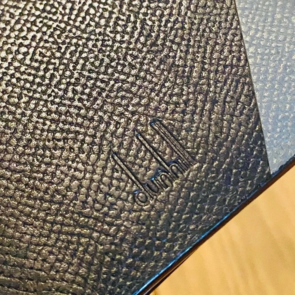 Dunhill london dark